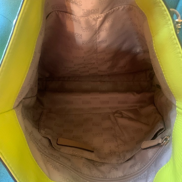 Authentic Michael Kors handbag - Picture 9 of 9